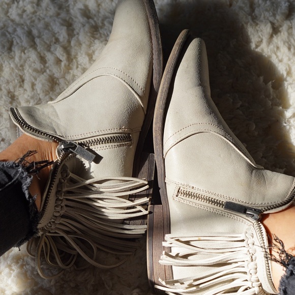 Fringe bootie - Picture 2 of 6